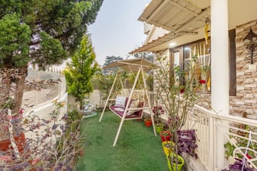 Cozy Nest | 2-BHK | Garden | Balcony | Swing | Bathtub | Bonfire Area  - Image 4