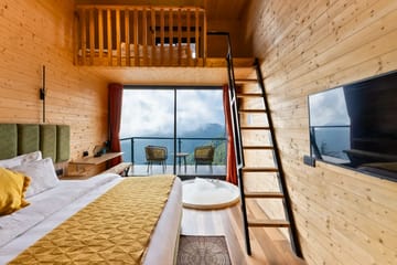 Bliss by The Kiana W/ Indoor Jacuzzi - Image 3