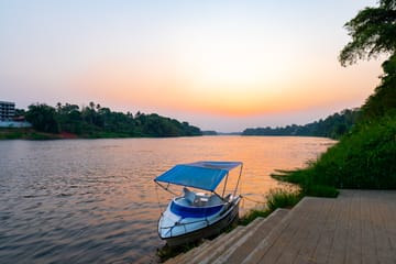 Vintage Retreat | 5-BHK Riverfront Heritage Villa With Speed Boat, Ayurvedic Spa & Cultural-Themed Rooms Near Malayattoor - Image 3