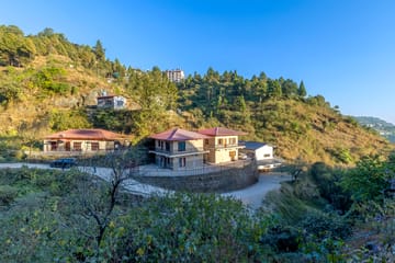 Vyasa | 3-BHK Cottage With Private Balcony & Hill Views | 5 mins From Mussoorie Lake - Image 2
