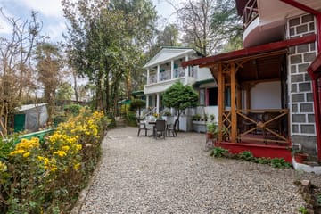 The Hive Cottage Kipling | Serene Hillside Resort With Restaurant, & Outdoor Seating | Ample Parking - Image 3