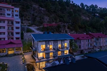 Tres @ Himalayan Den - Image 2
