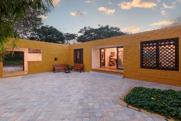 The Courtyard - Image 5