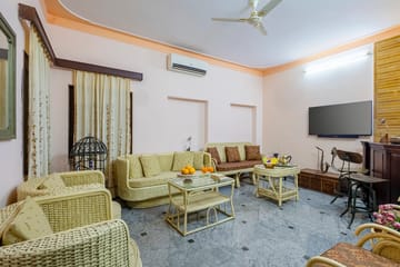 Abhimanyu Mansion Topaz | 2-BHK Haveli | Garden + Sit-Out Area | Central Location - Image 3
