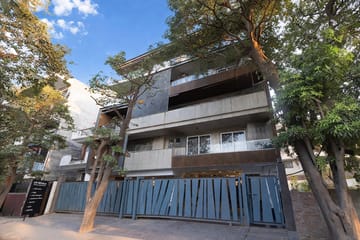 Liv Regalia Serviced Apartments | 1-BHK With Balcony with Restaurant, Lift, Gym & Conference Room | 1 km from Millennium City Centre - Image 2