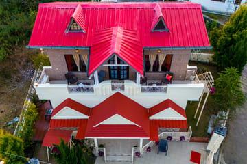 Clouds Nest | 4-BHK Pet-friendly Retreat With Terrace & Hill Views by Naukuchiatal - Image 4