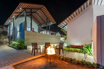 Ekan - A Sundowner - Image 5