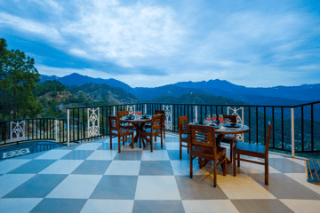 Pine Shadow Fuchsia | Pet-friendly Hillside Retreat With Picturesque Balcony & Restaurant - Image 4