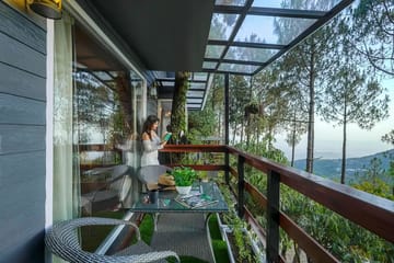 Waterfall Vista- Luxe Treehouse by "The Skydrift" - Image 2