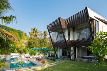 Glass River Retreat | 4-BHK Riverside Getaway with Private Pool, Lakeside Sit-Out & Lounge Area Near Aluva Railway & Metro Station - Image 3