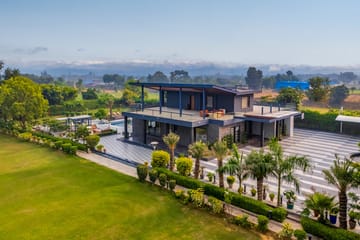 Hampton Acres W/ Outdoor Pool - Sohna - Image 2