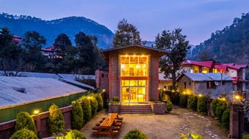 Casa Gaula | 4-BHK Cottage with Lawn and Outdoor Sit-Out | 20 mins away from Bhimtal Lake - Image 2