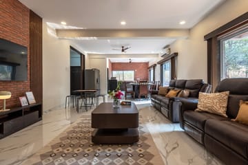 Palazzo in the Mountain - Image 4