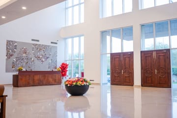 Eternal Oasis City View Suite | Elegant 1-Room Retreat With Restaurant, Banquet Hall & Lift - Image 4