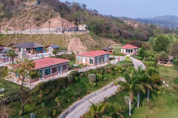 Brickwood Hill W/ Outdoor Pool - Image 4
