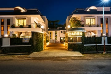 Adarsh Villa 3 | Pet-Friendly 3-BHK With Balcony, Bathtub and Scenic Views - Image 2