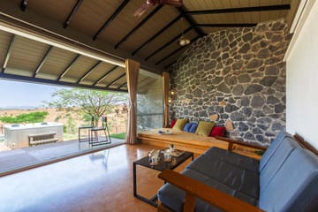 The Stone House in Beze - Image 4