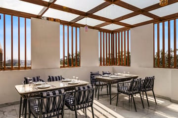 Anandam In The Himalayas Violet | Triple Sharing Suite With Restaurant, Lift & Lounge | Near Triveni Ghat - Image 5