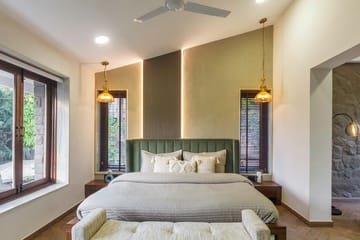 House Of J - Image 5