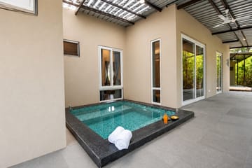 The Crescent Palm Grande | 3-BHK Villa With Outdoor Private Jacuzzi, Shared Game Room and Restaurant - Image 4