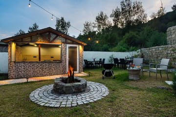 Chalet Royale W/ Zen Deck - Image 4