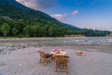 Raison Meadows - Image 2