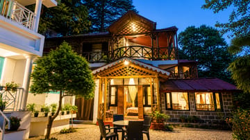 The Hive Cottage Magnolia Room | Hillside Resort With Restaurant, & Outdoor Seating | Ample Parking - Image 2