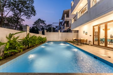 Villa Casa Del Mundo | Luxe Pet-friendly 4-BHK Villa With Pvt Pool, Bar, Lift & Scenic Hill Vistas - Image 2
