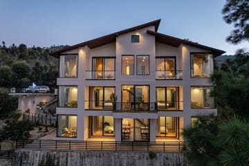 The Unwind Chalet: Boho Bliss Suite - Image 5