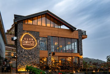 The Royce Rose | Hillside Luxe 4-BHK Villa With Private Pool, Steam Room, Jacuzzi & 360° Hill Views - Image 3