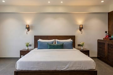 Royal Suite w/ Valley View @ Vee Resort - Image 3