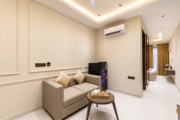 Luxora |1-BHK with Restro, Lift, Gym & Conference Room | 1 km from Millennium City Centre /HUDA - Image 4