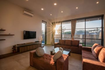 Hillside Cove - Image 4