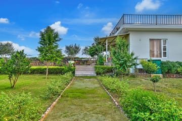 Aravale Farm | Pet-friendly 4-BHK Farmhouse With Private Pool, 2-Acre Lush Garden & Aravali Views - Image 3