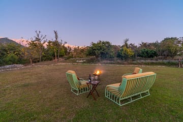Tea House - Image 5
