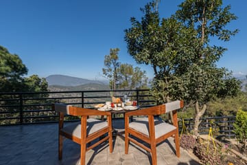 The Unwind Chalet: Boho Bliss Suite - Image 2