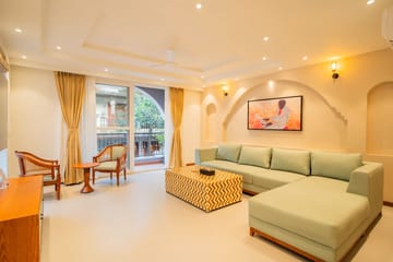 Solace Teal | Charming Pet-friendly 5-BHK Getaway With Private Pool | Grand Dining & 2 living spaces - Image 4