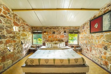 Premium Room @ Mulberry Tree House - Image 5