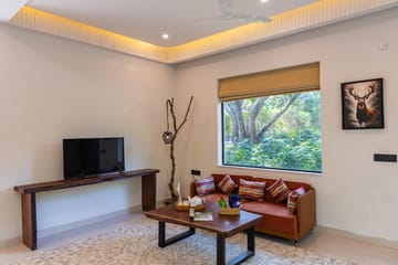 Sylvaara | Suite room with Restaurant Access - Image 3
