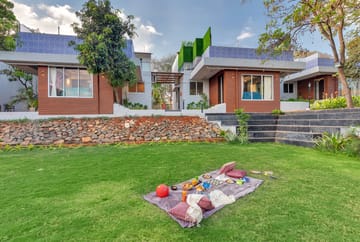 Playground : Entire Estate - Image 2