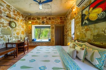 Executive room @ Mulberry Tree House - Image 5