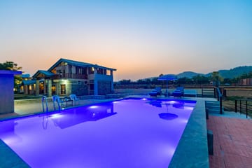 Dhela Jungle Retreat Pebble | Pet- Friendly Suite in a Mini Resort with Shared Pool Near Jhirna Safari Zone - Image 3
