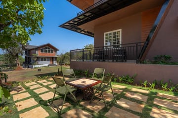 Earthy Escapes - Image 3