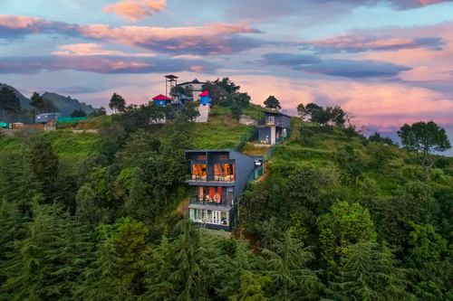 Nest by The Kiana W/ Indoor Jacuzzi