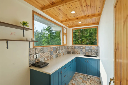 Theog 2BHK Loft with Patio