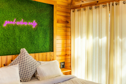 The Woodpecker-Private Cottage