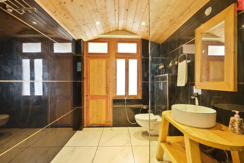 Theog 2BHK Loft with Patio