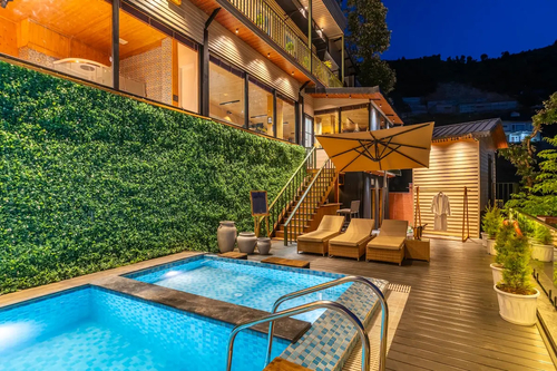 The English Country House | Elizabeth Lodge