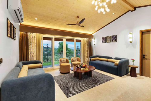 Esh Cottage Moss | Hilltop 2-BHK Retreat with Open-air Jacuzzi, Shared Garden, Pool & Cosy Lounge