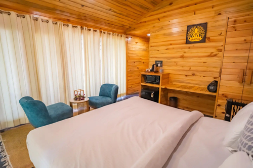 The Woodpecker-Private Cottage